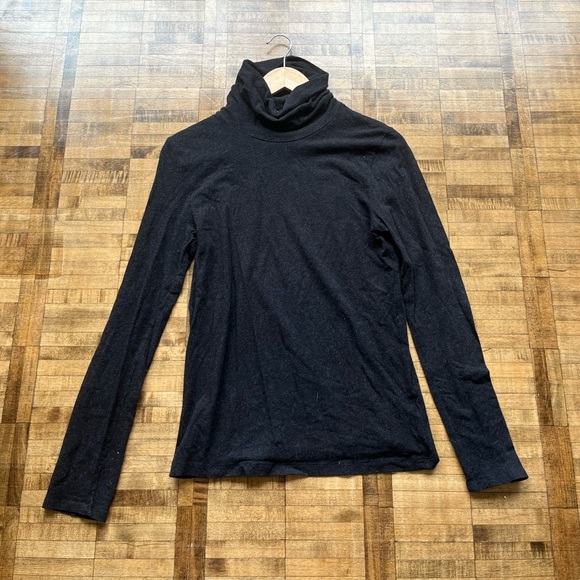 Theory turtleneck - Picture 2 of 2